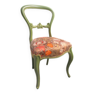Ballon backed decrative chair
