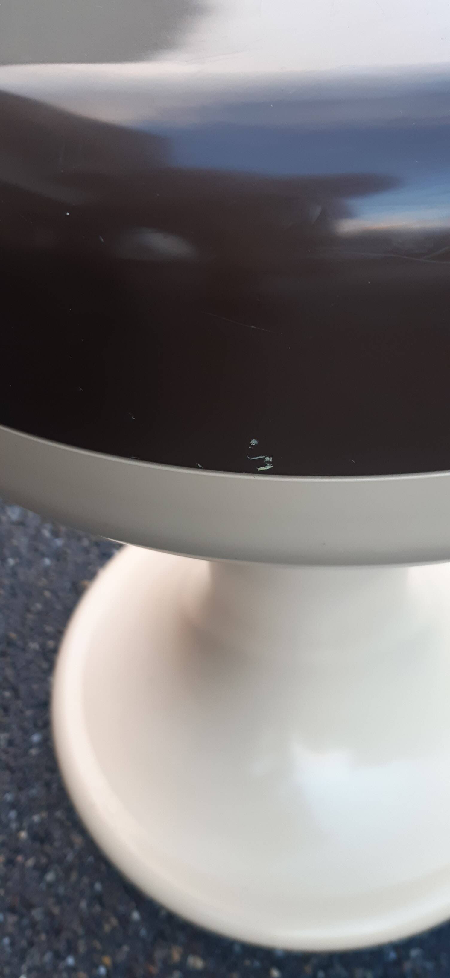 Isoklepa Space Age Stool