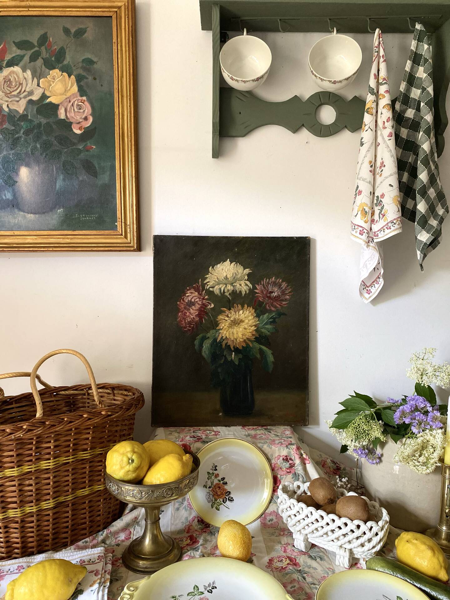 Old Painting Oil on Canvas Late 19th Century – Still Life with Chrysanthemums