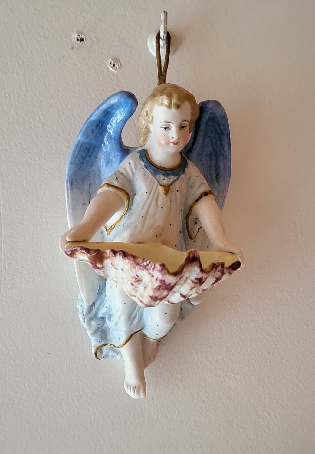 Polychrome Biscuit Font in the 19th Century