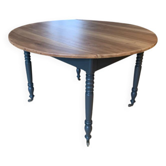 Round table