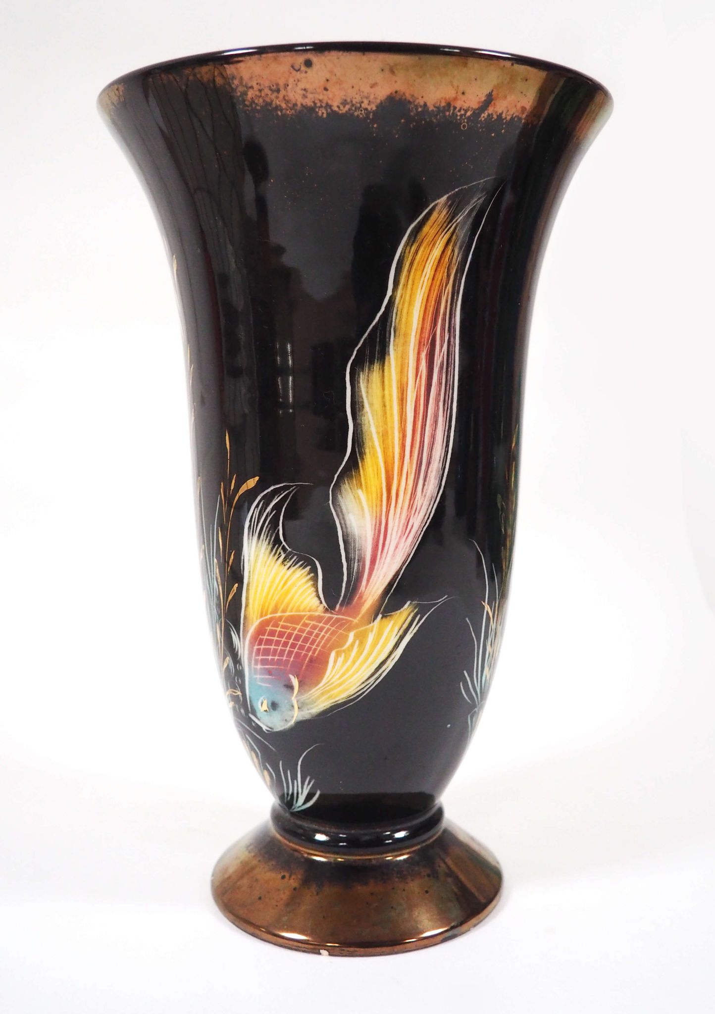 Fish decor vase