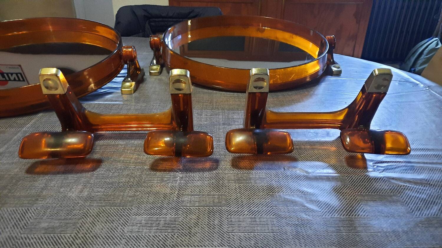 Ensemble 2 miroirs et 2 porte manteau année 70