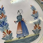 Plat en faience de quimper début XXème