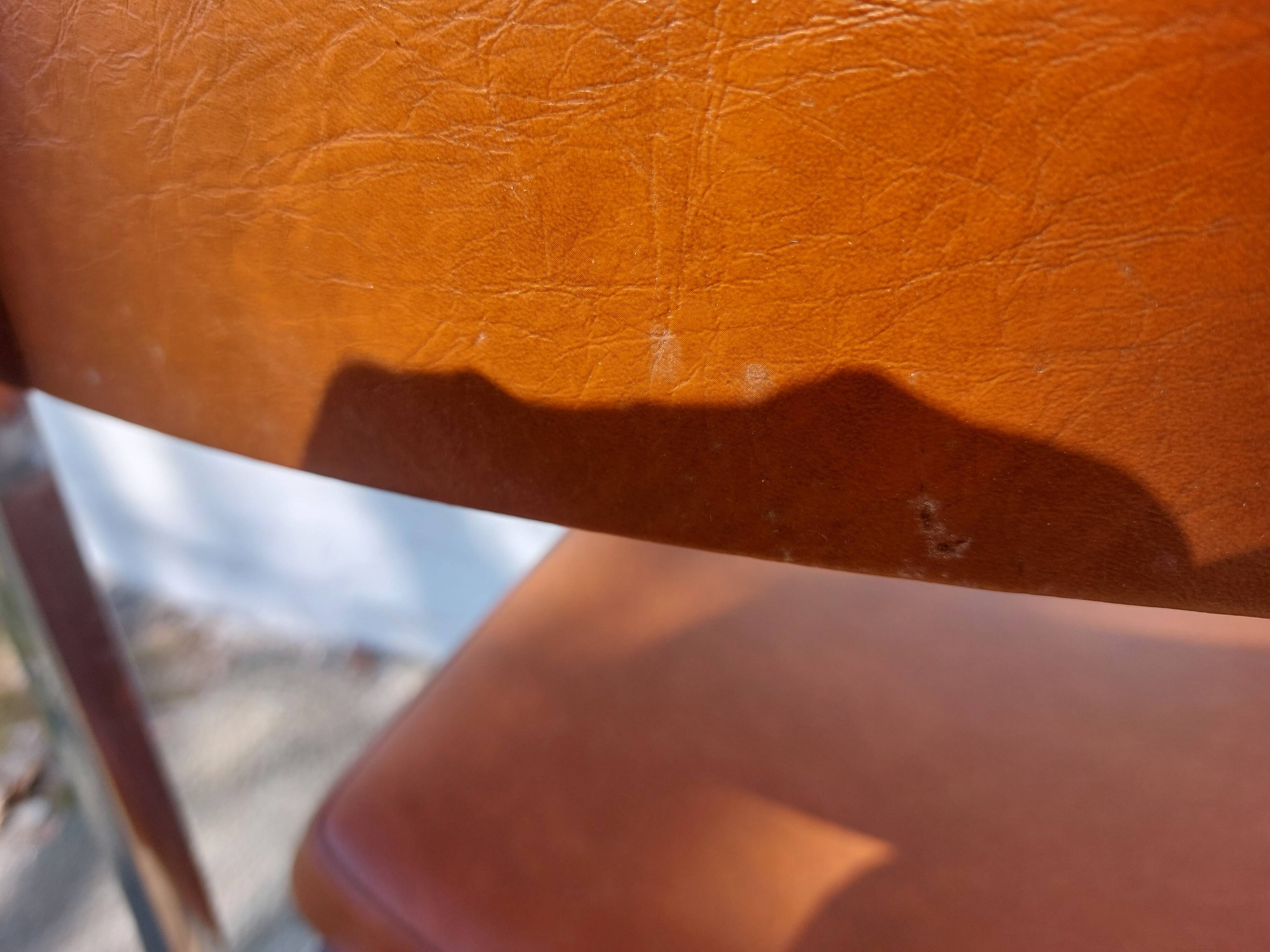 3 stainless steel tube chairs and faux leather, vintage
