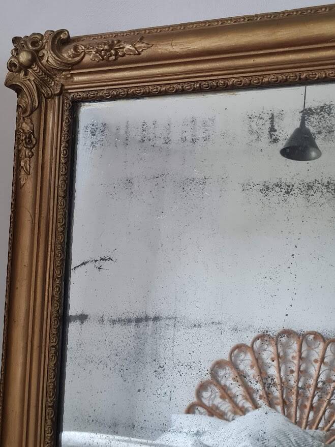 Antique rectangular mirror with mouldings 103 x 68