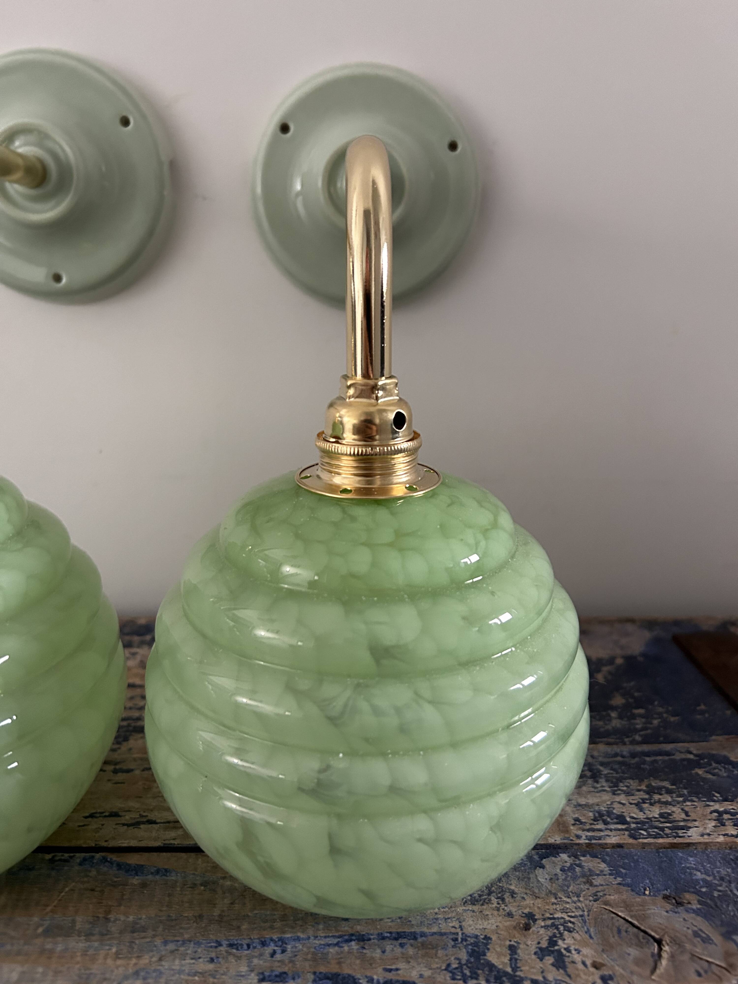Paire d’appliques Art déco vert pastel
