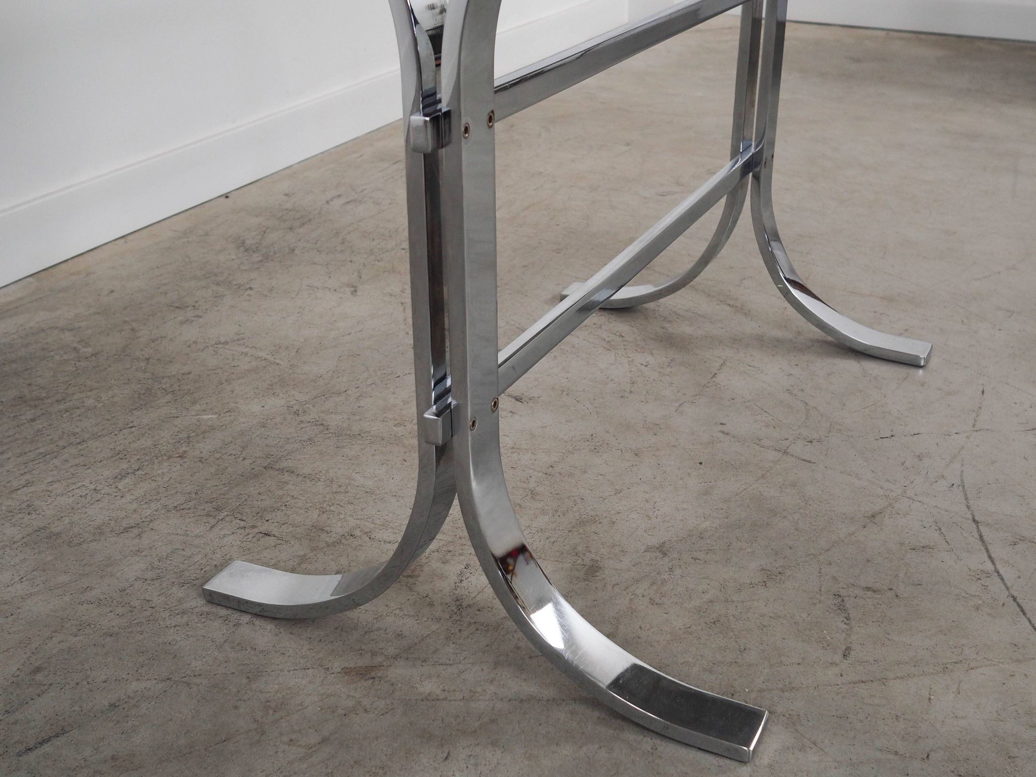Table danoise en pierre, années 1980