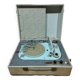 old vinyl turntable record player clarville suitcase 29