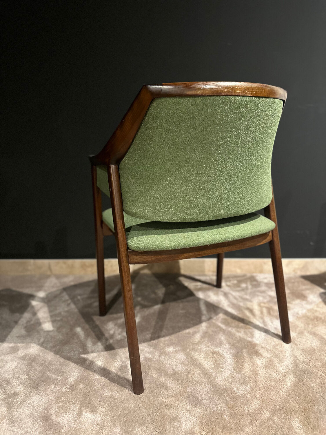 2 chairs circa 1960/1970