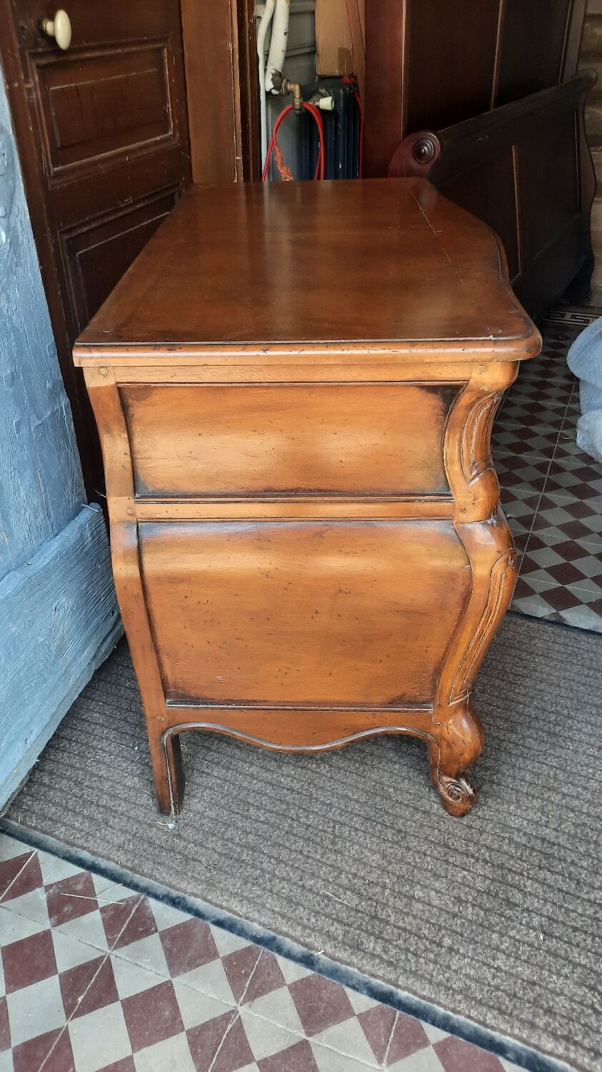 Bordeaux-style chest of drawers