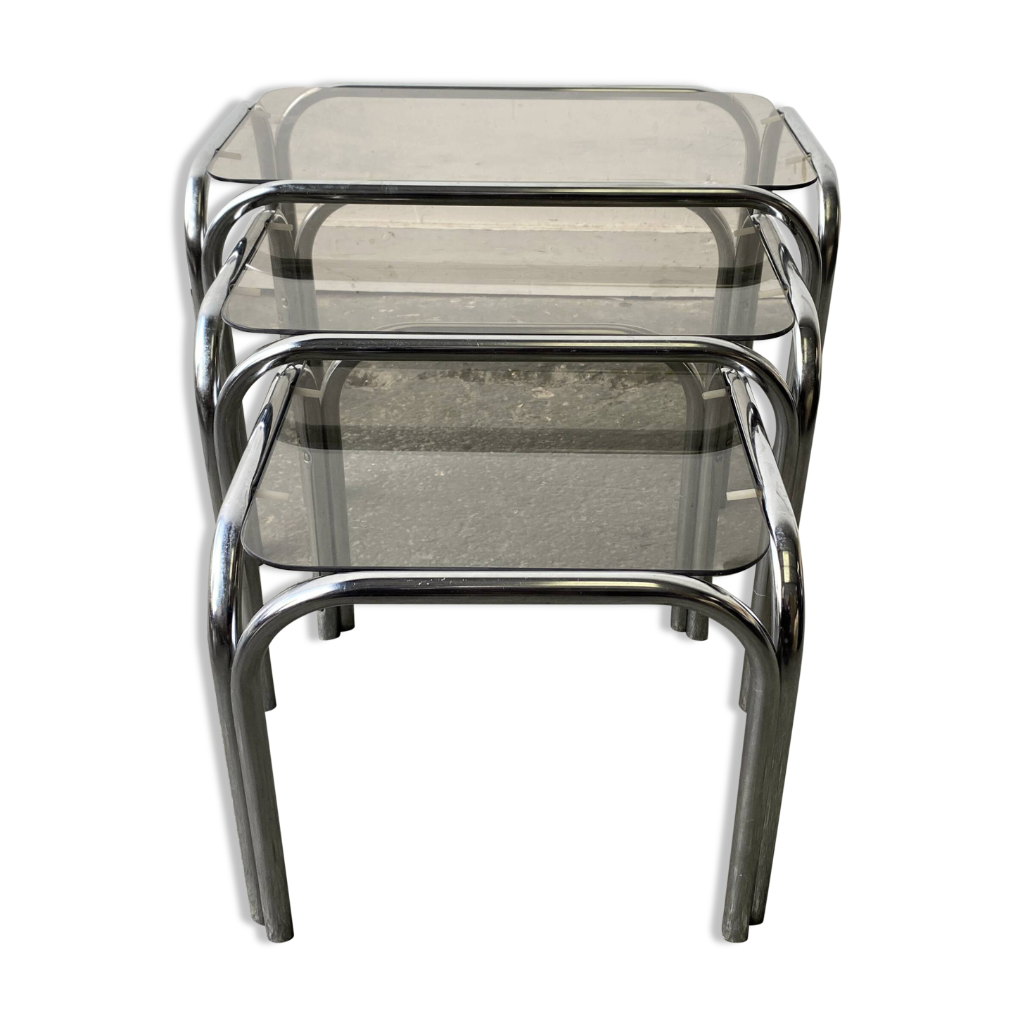 1970s Mid-Century modern tubular chrome and smoked glass nesting tables