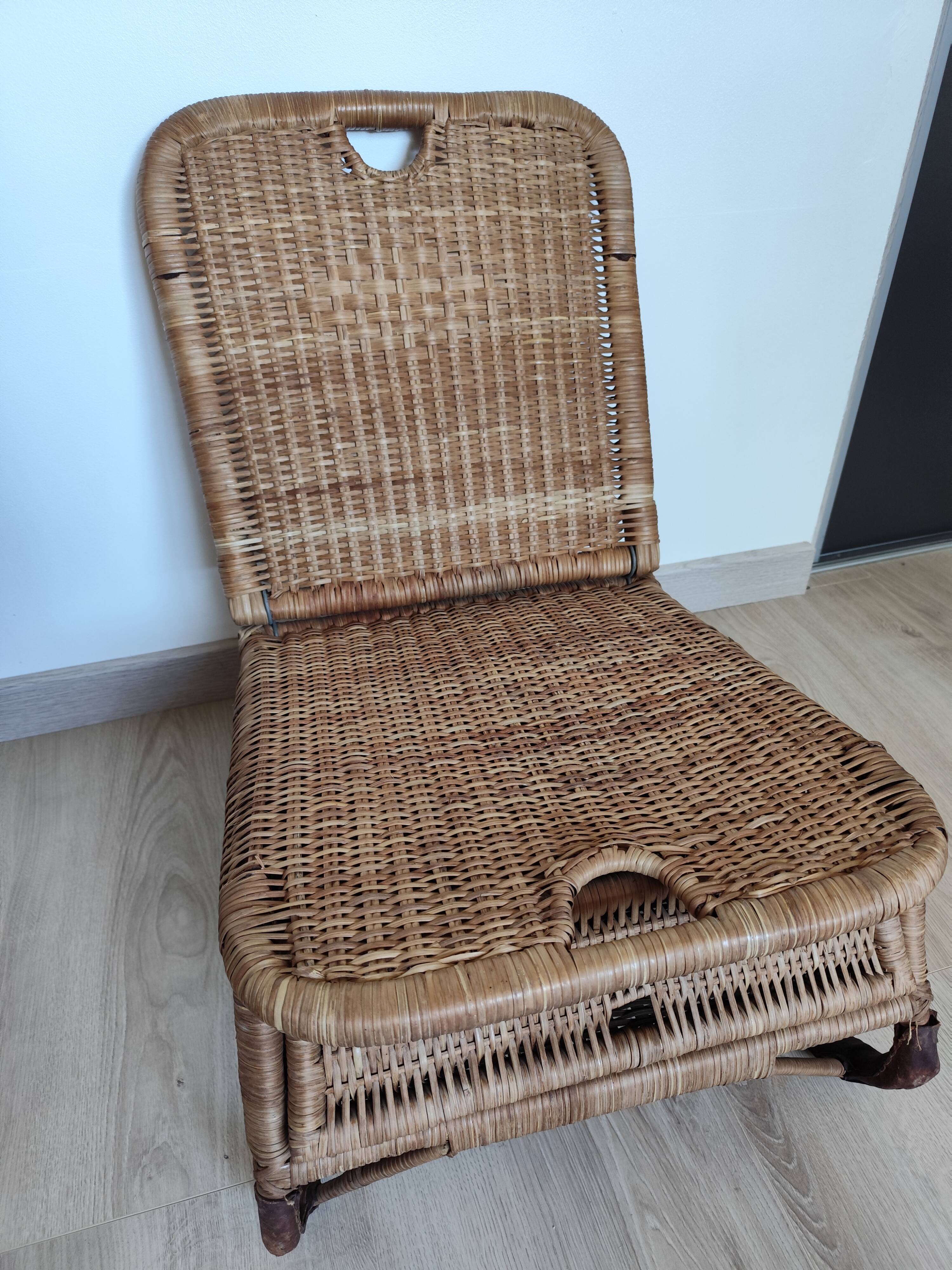 Vintage rattan folding picnic chair