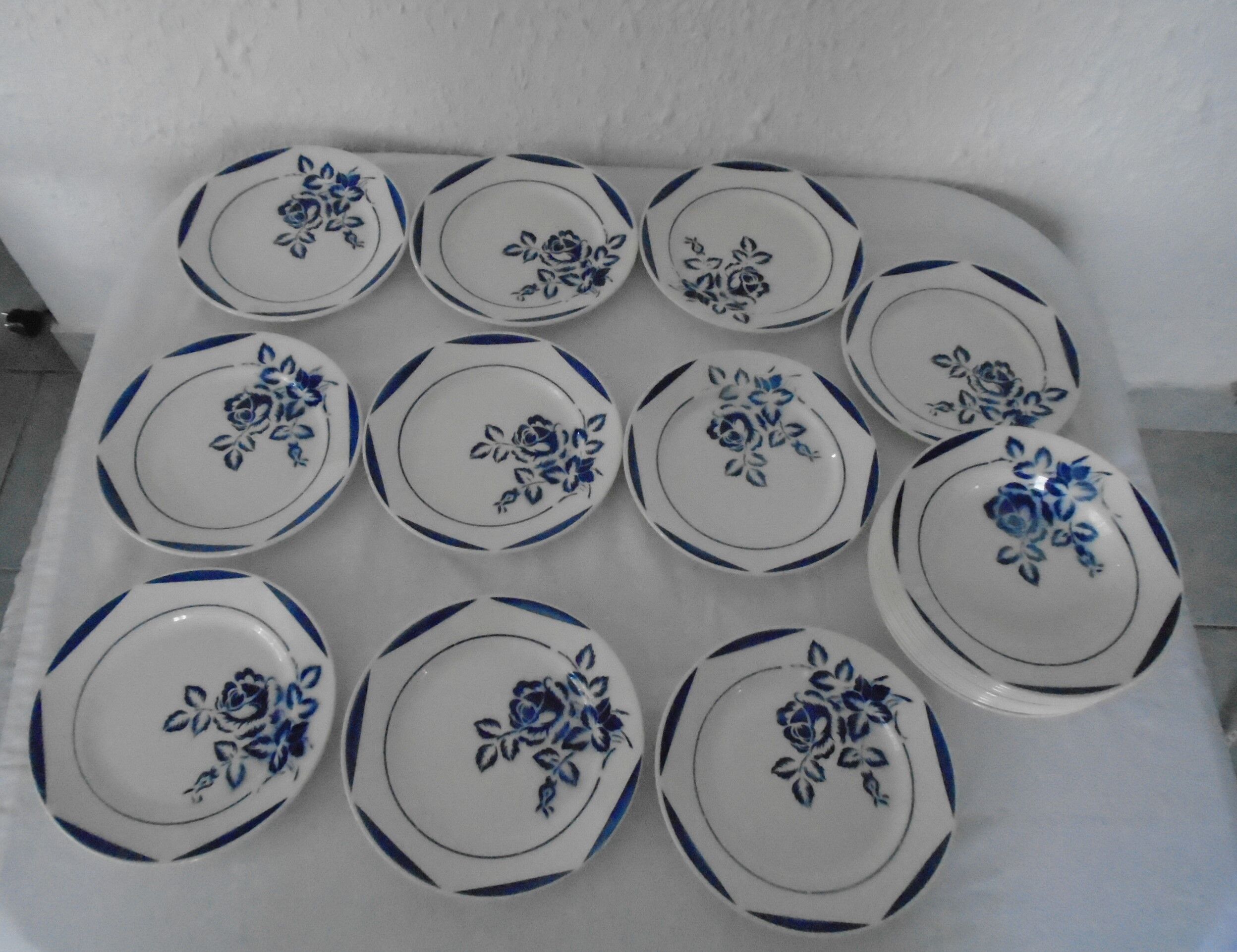Set de 20 assiettes modèle versailles anciennes 10 plates et 10 creuses badonviller fb