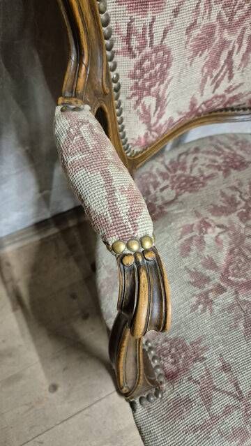 Vintage Louis XV style carved armchair with floral upholstery, 20th century, 90 × 58 cm