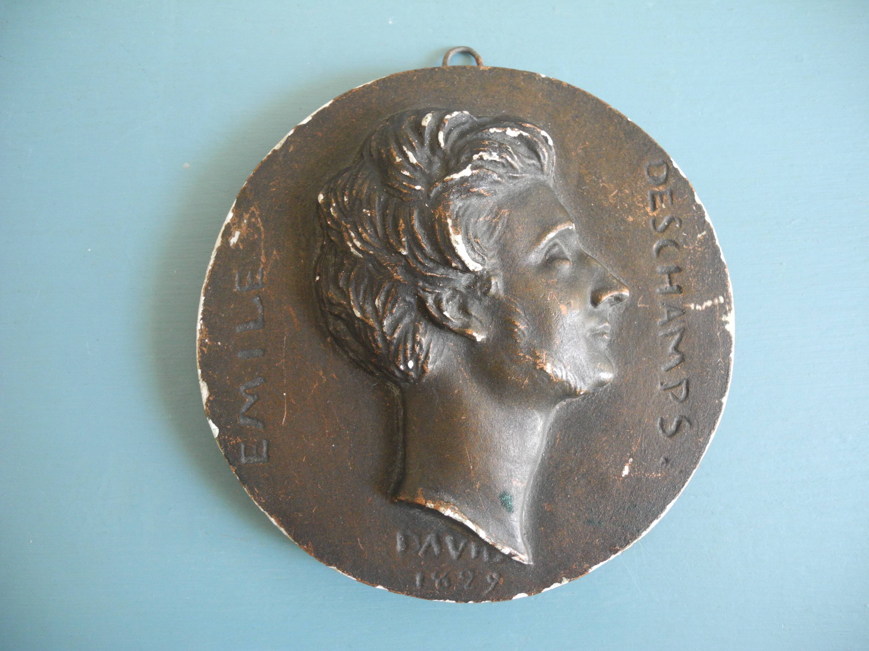 plaster medallion Louvre Museum 19th century Emile Deschamps David Angers 1829 medal