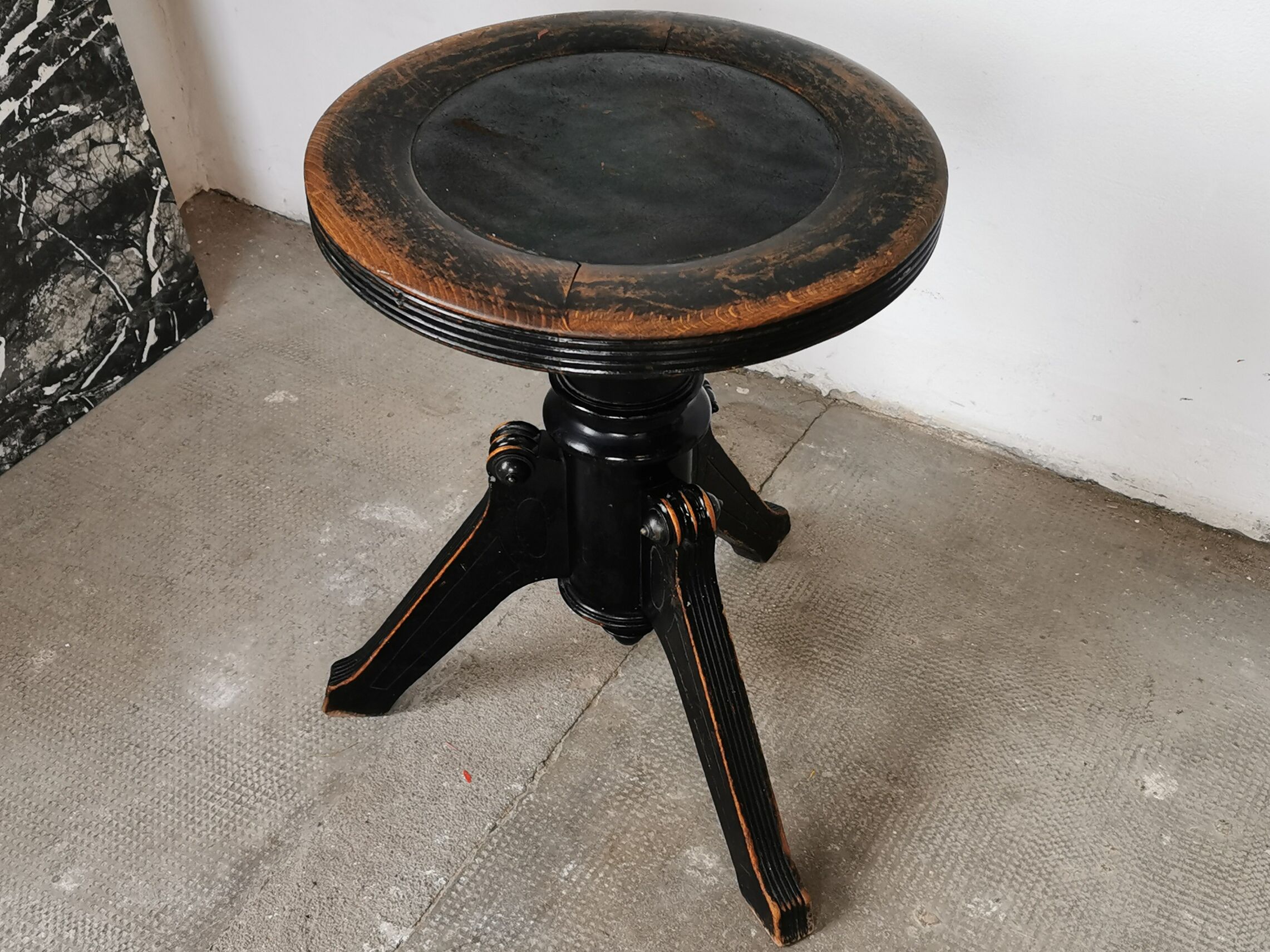 Piano stool 1930
