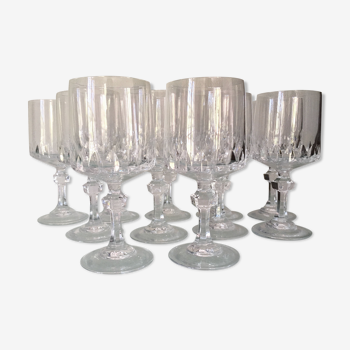 Set de 10 verres à vin en cristal taillé