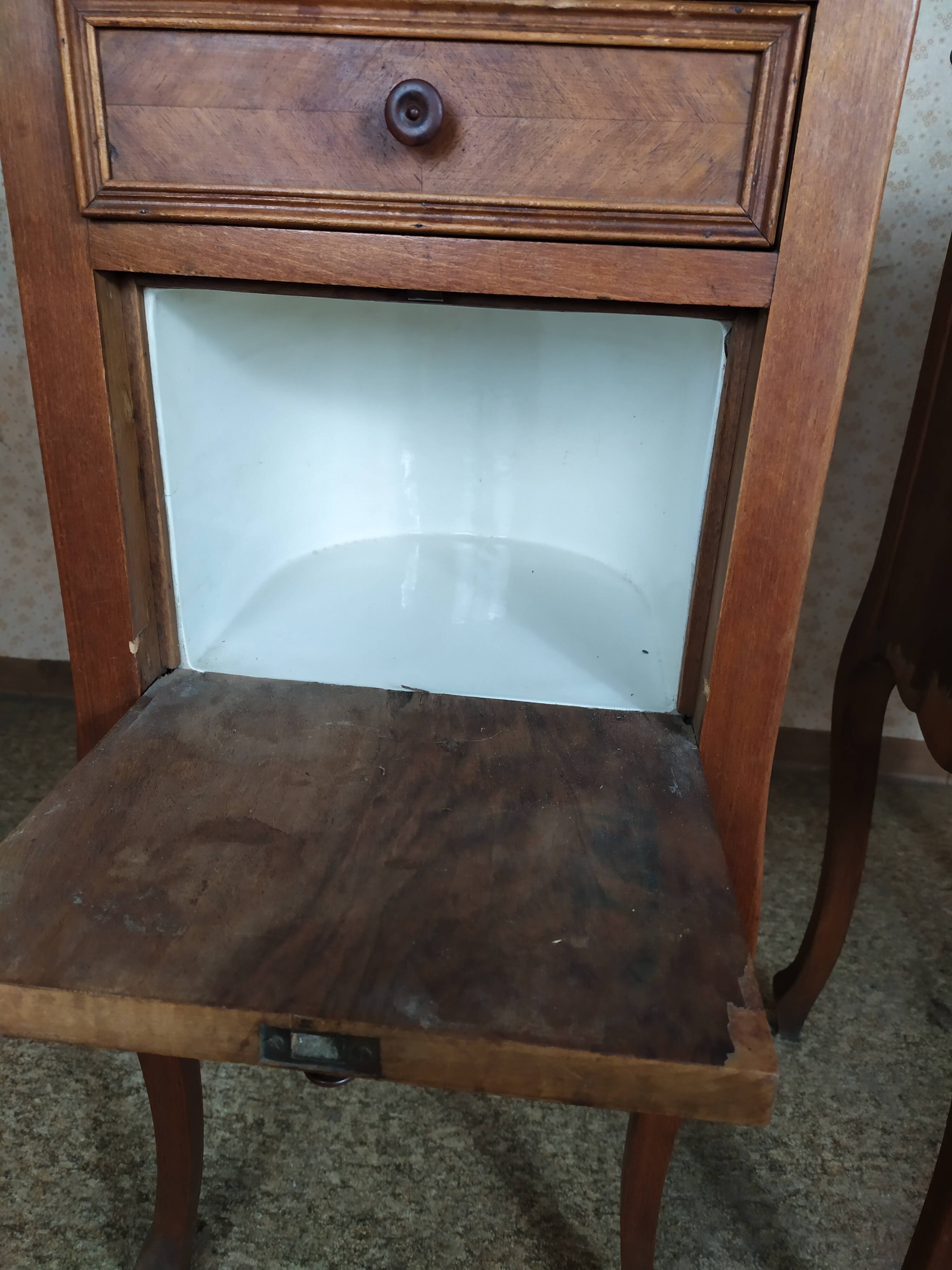 Set of 2 bedside tables Louis XV style
