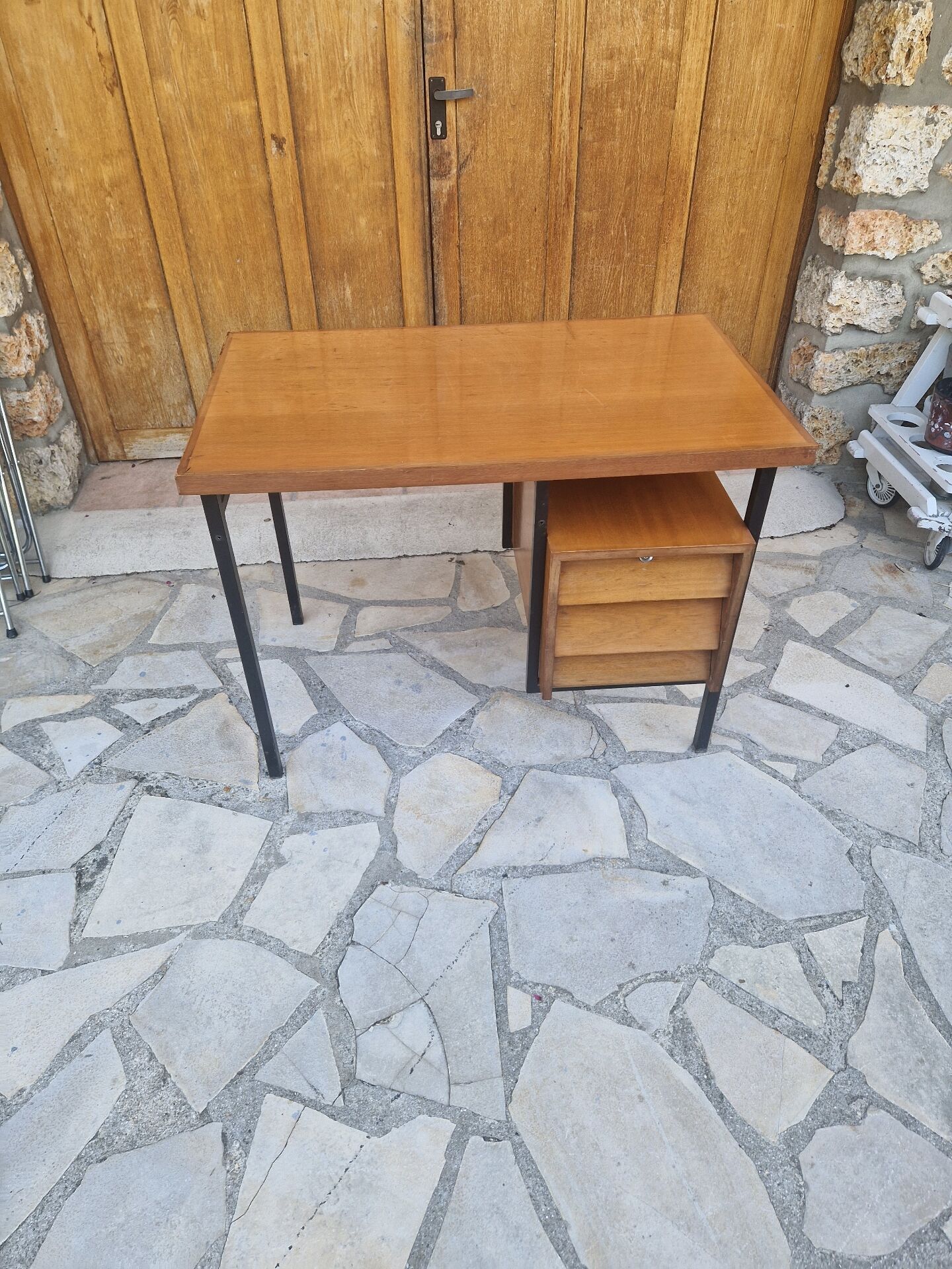 Bureau scandinave moderniste