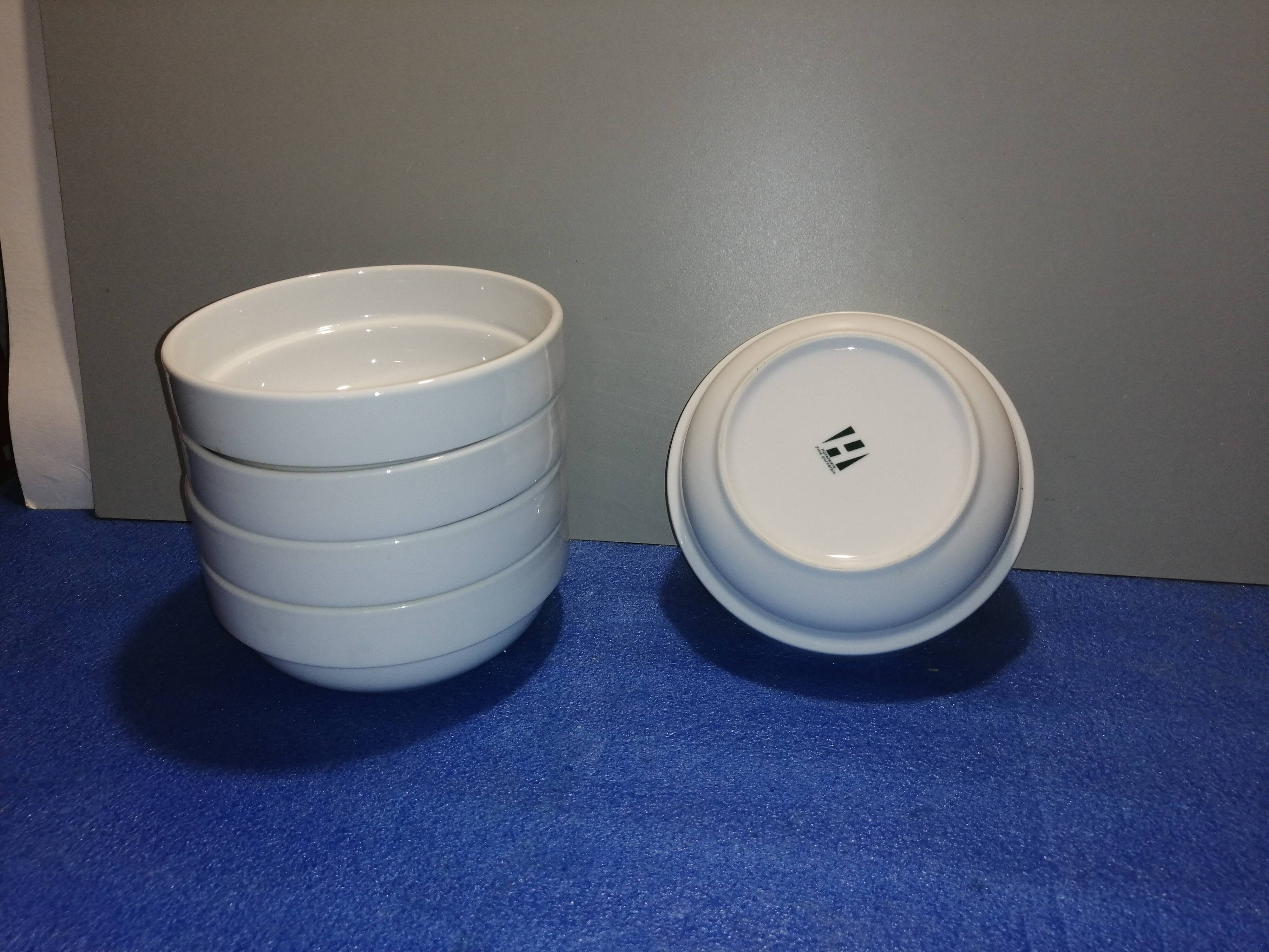 White ceramic rice bowls