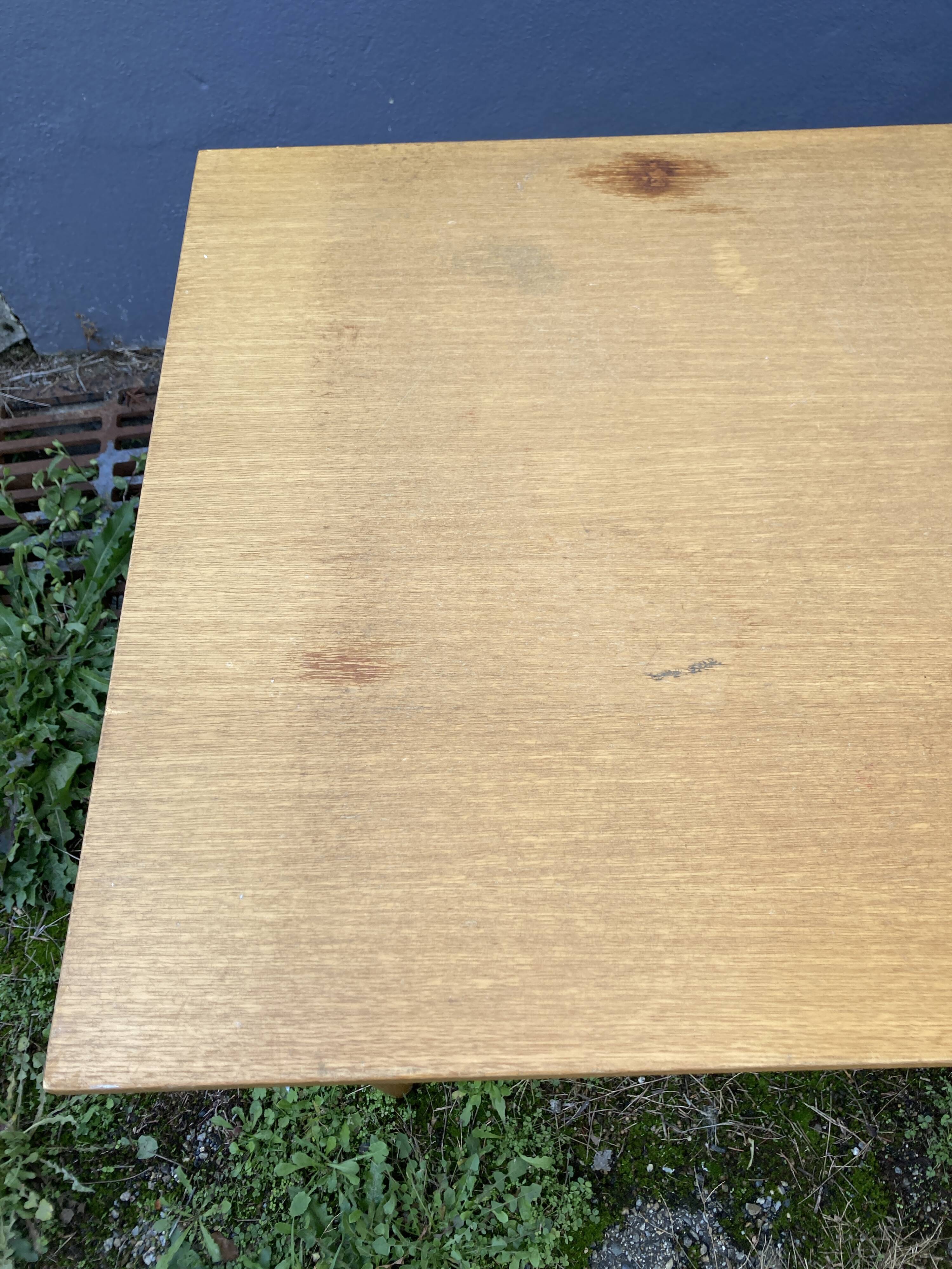 Scandinavian desk with drawer box