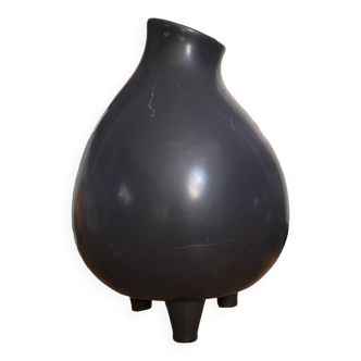 Asymmetrical black tripod vase