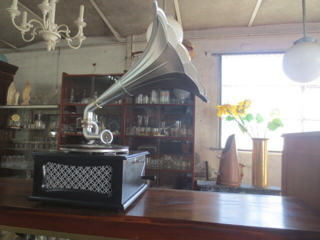 Ancien gramophone 19 eme siècle