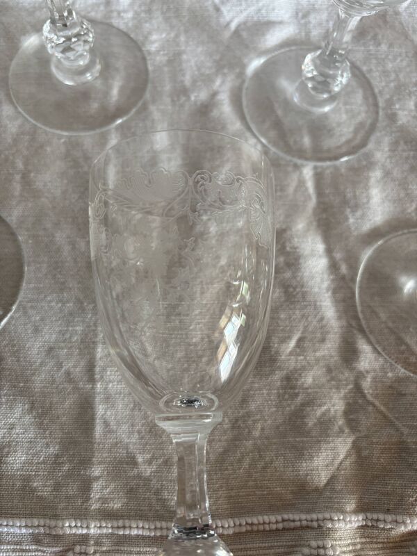 6 verres à eau anciens en cristal gravé signés Saint-Louis