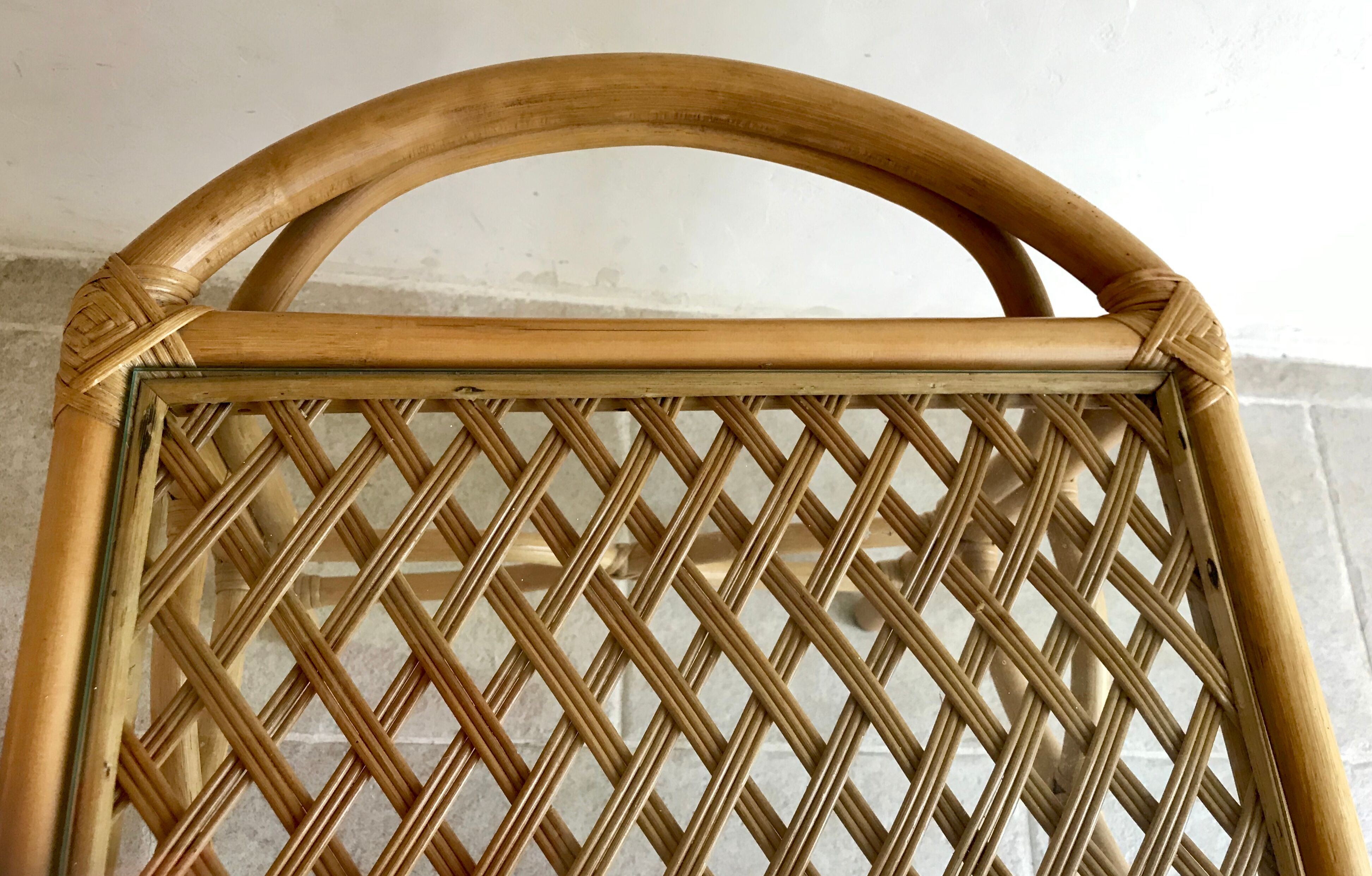 Table d’appoint vintage en rotin