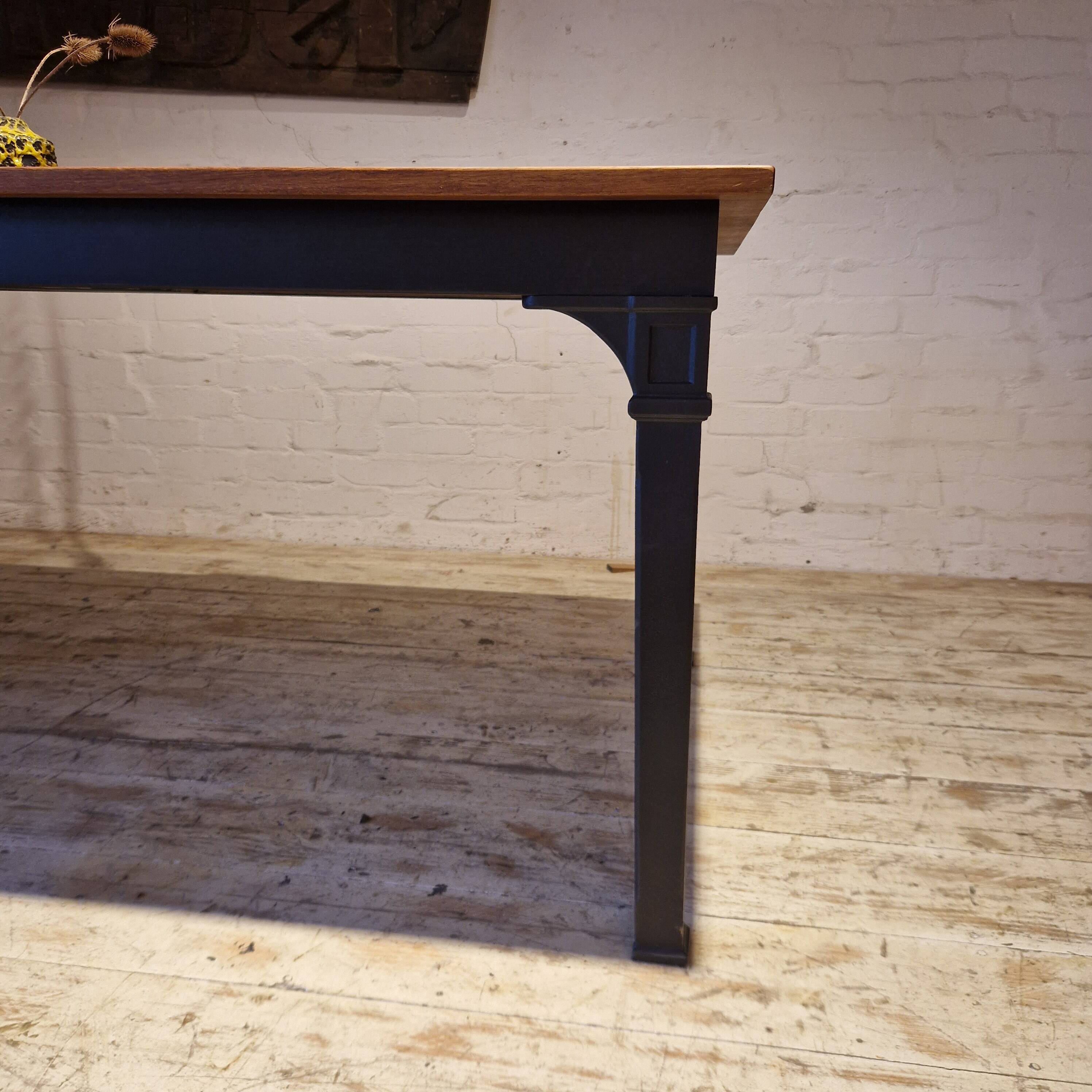 Esstisch "Telegraf" Kambala