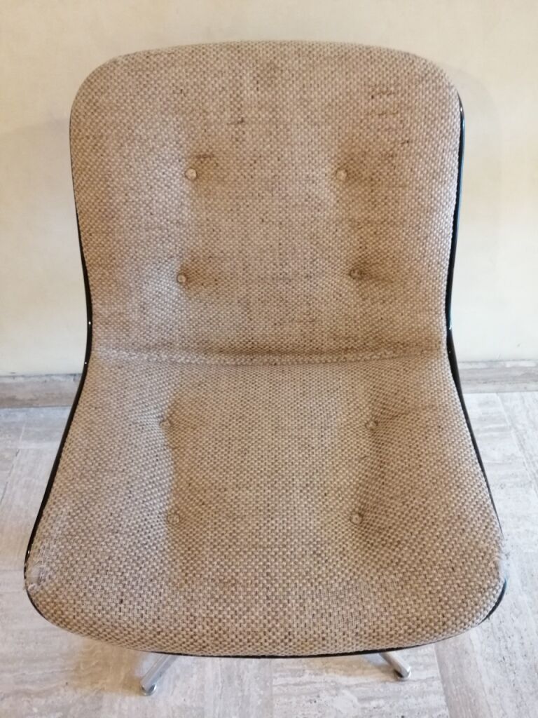 Randall Buck's vintage chair for Steelcase Strafor