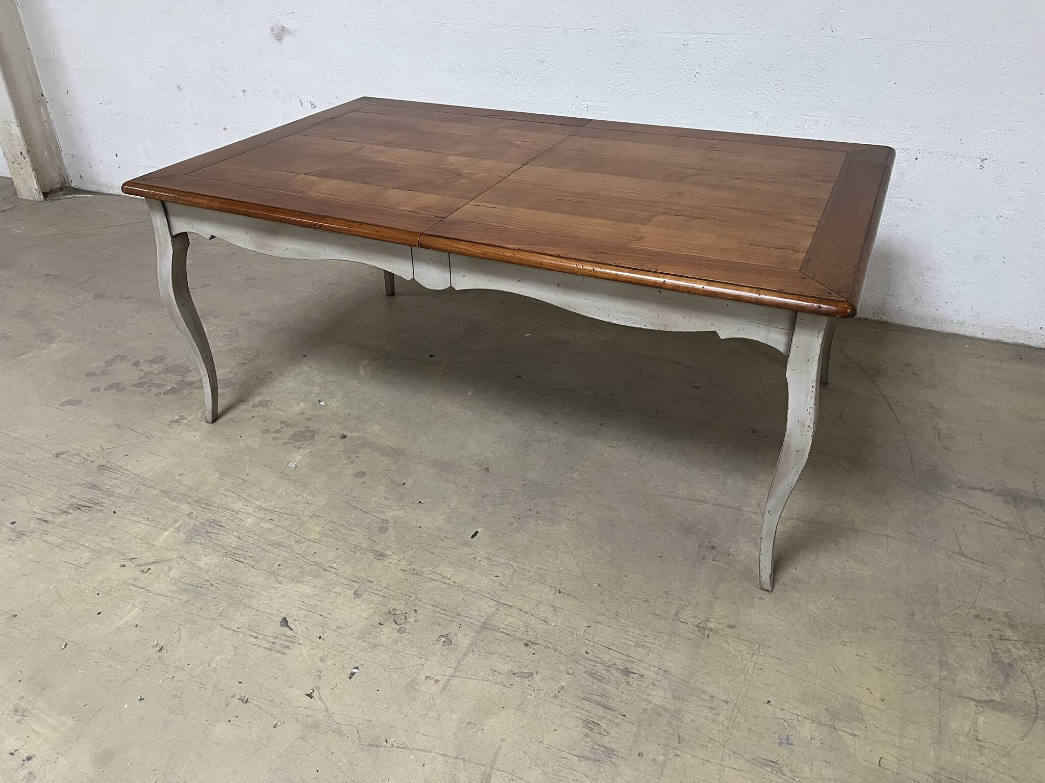 Sévigné dining table