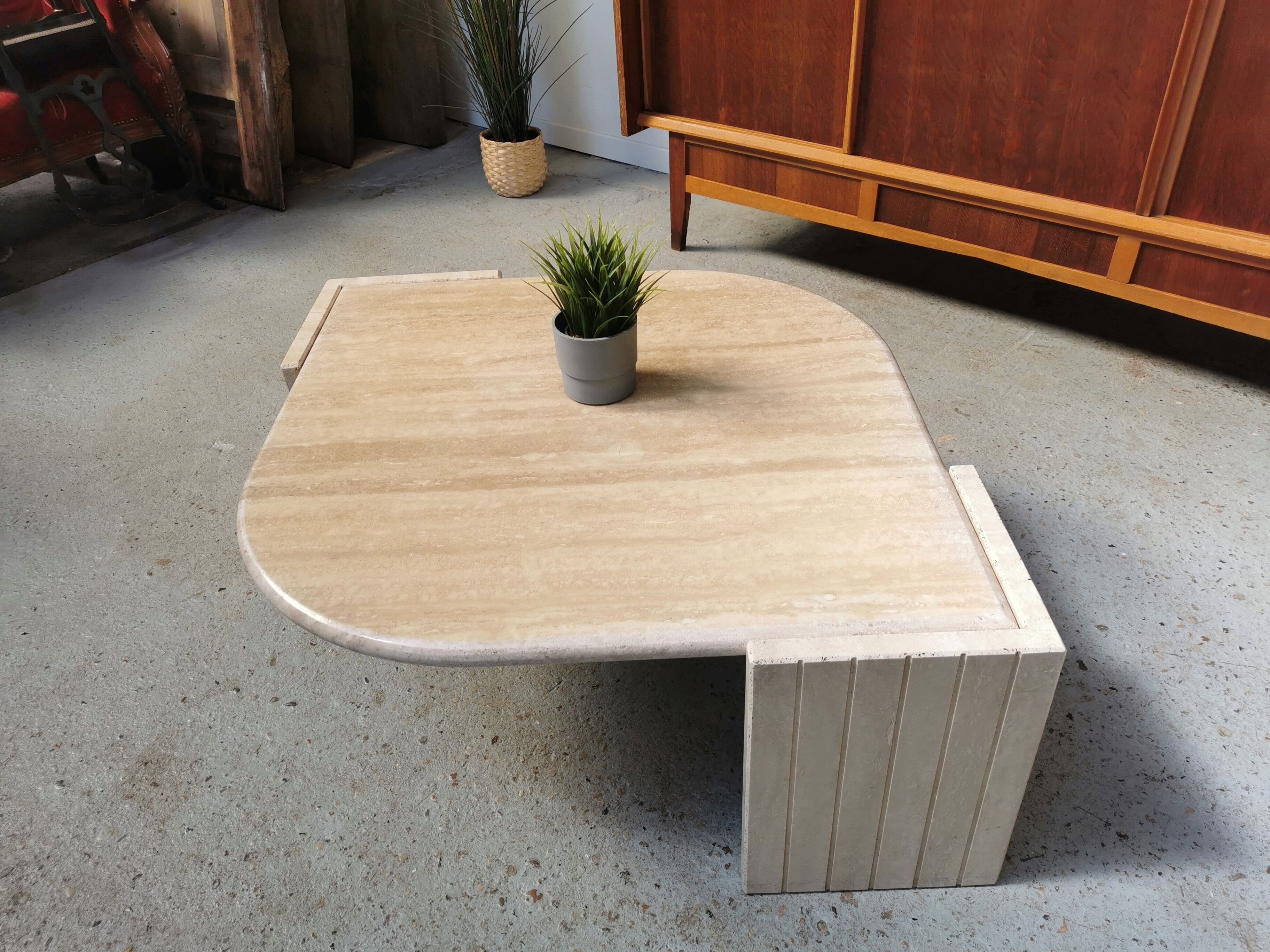 Coffee table in travertine Roche Bobois