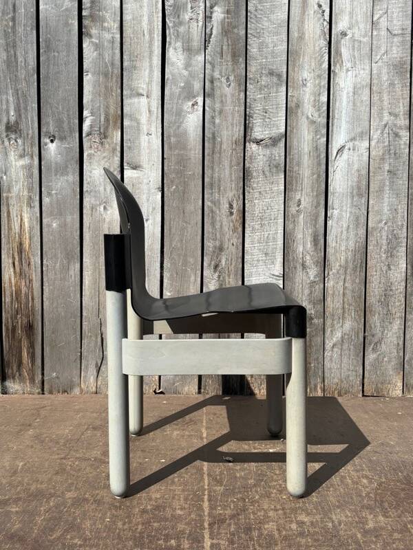 Grey wash Thonet Flex stacking chairs – design classic by Gerd Lange