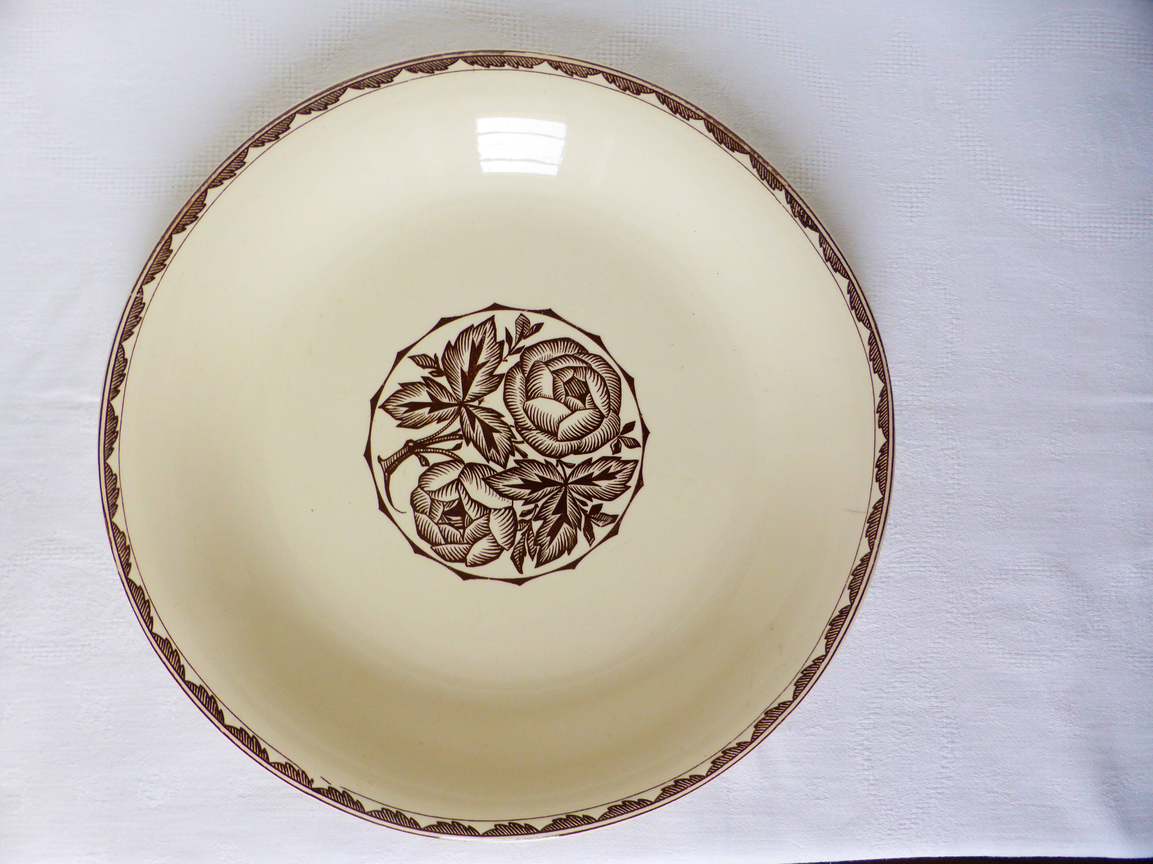 Vintage round dish from Sarreguemines, Argonne model