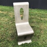 Chaise en métal