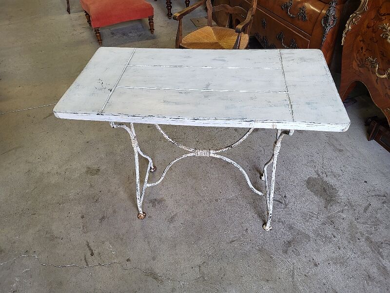 Table de jardin en metal et bois