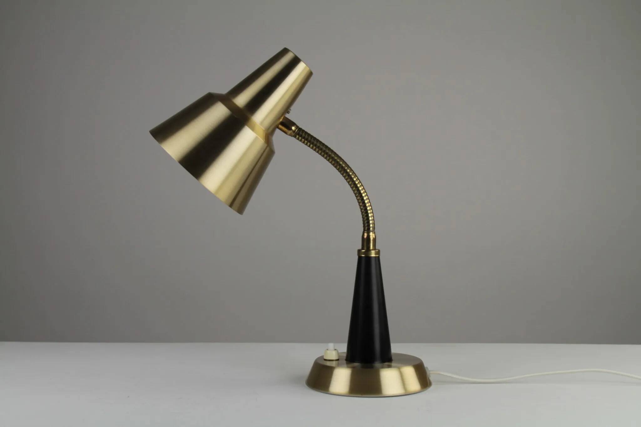 Table / Desk Lamp Model 600/5 by Gemi — Swedish Modernism in Black & Brass, 1960s