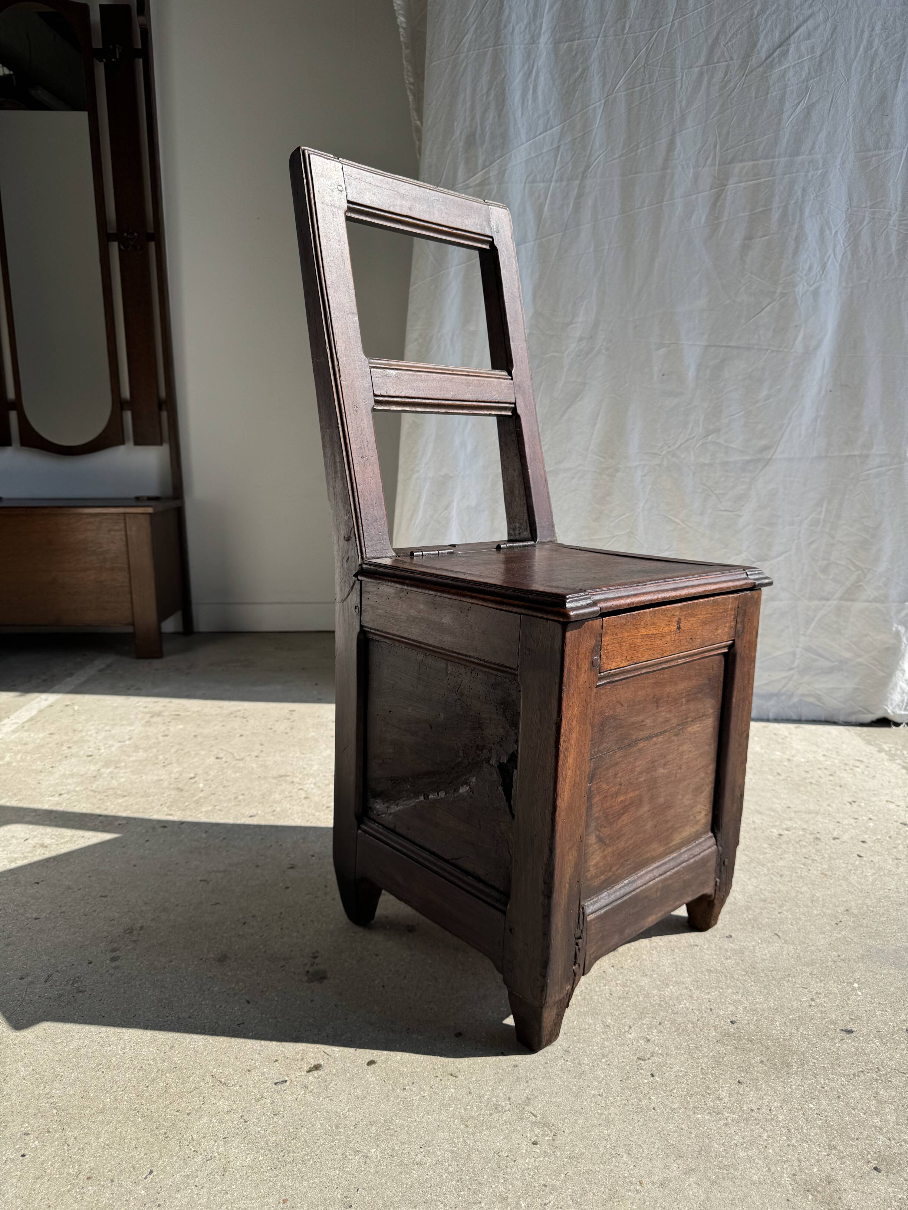 Antique oak storage chair