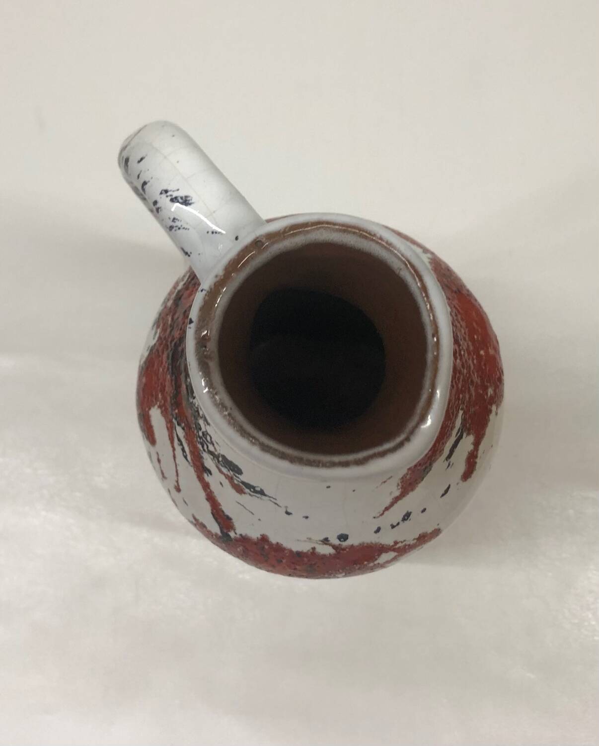 Vase pichet dripping West Germany