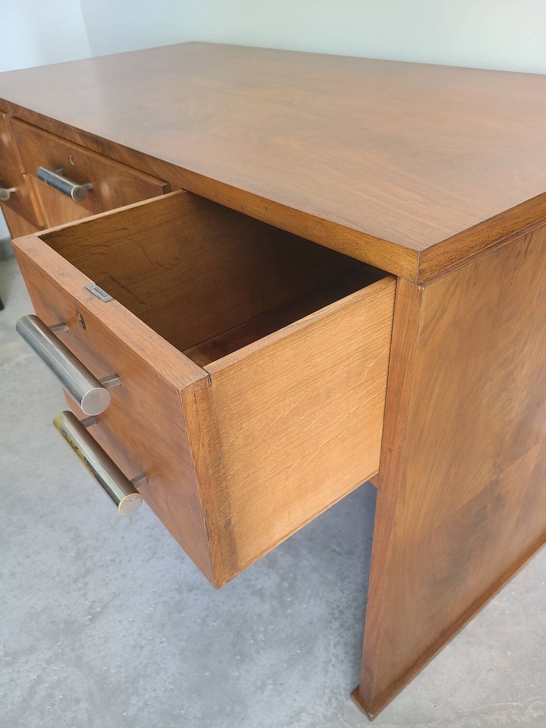 Ancien bureau Art Déco Noyer vintage