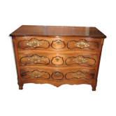 Commode Louis XV à arbalète en noyer XVIIIe