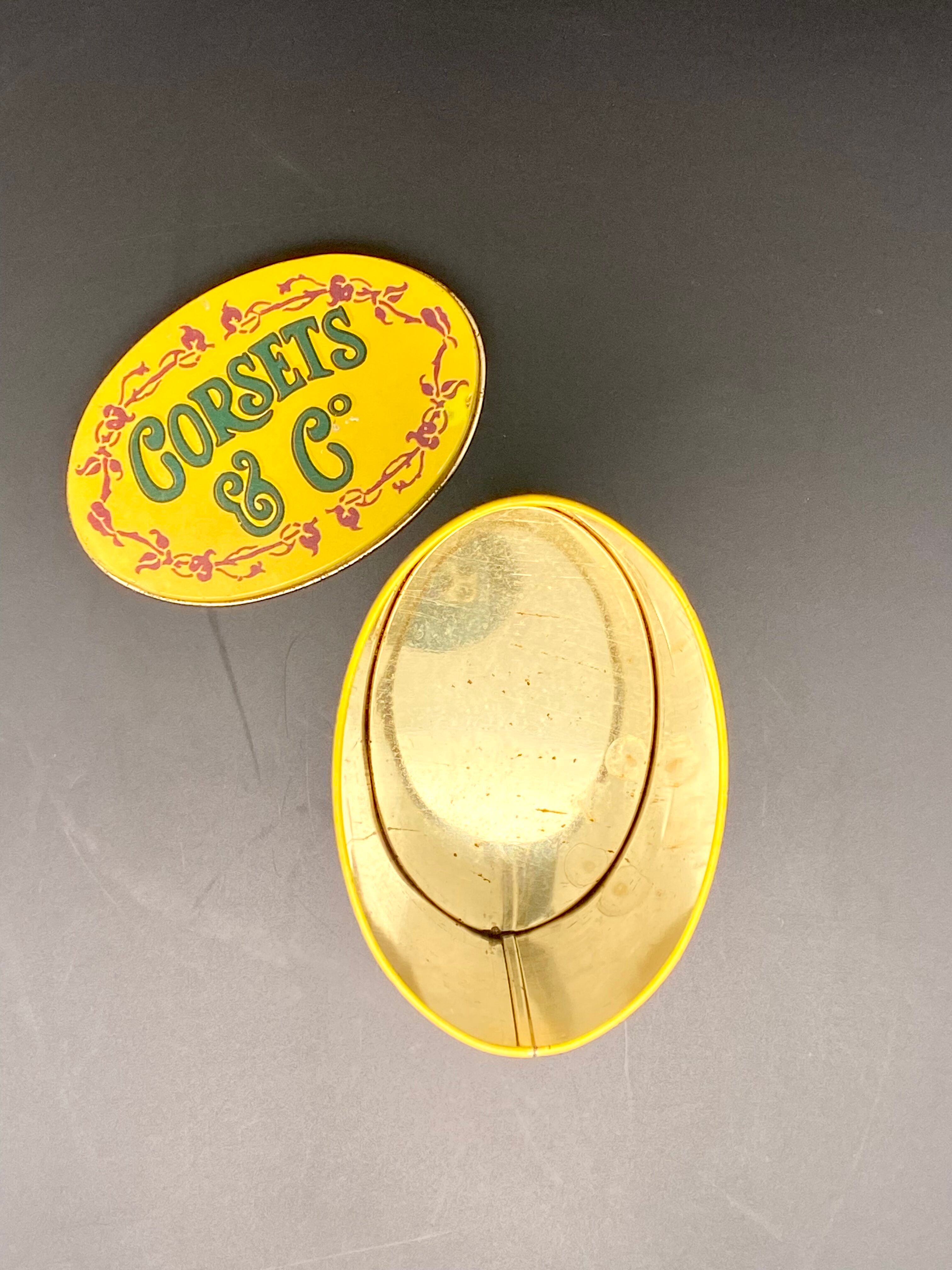 Antique decorative metal box - FCSV6