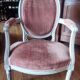 Paire de fauteuils médaillons style Louis XVI