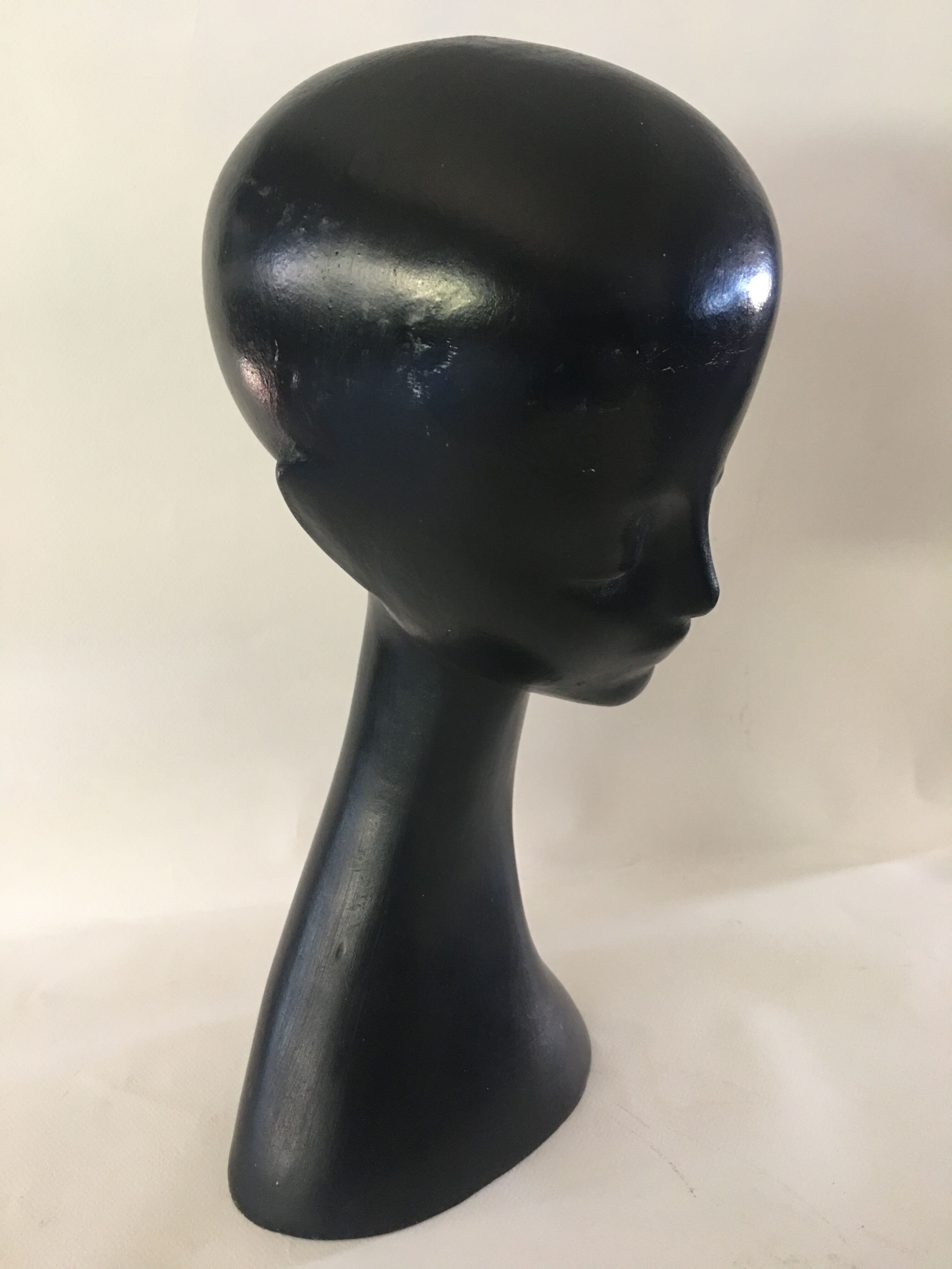 Head to vintage hats