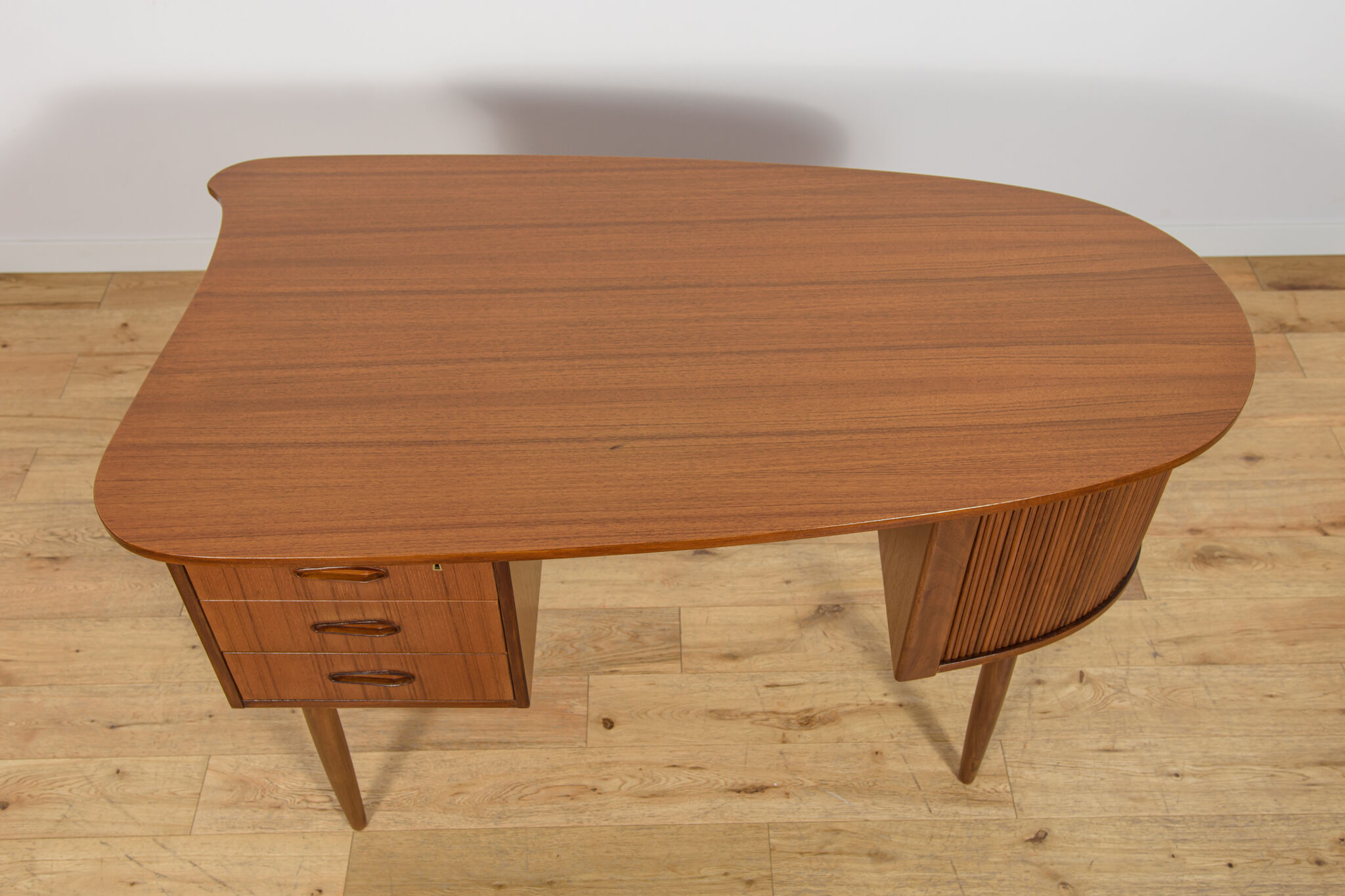 Mid-Century Freestanding Teak Kidney Desk, Denmark, 1960s