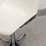 White Osvaldo Borsani 'Modus' Fiberglass and Aluminium Desk Side Chairs 70s