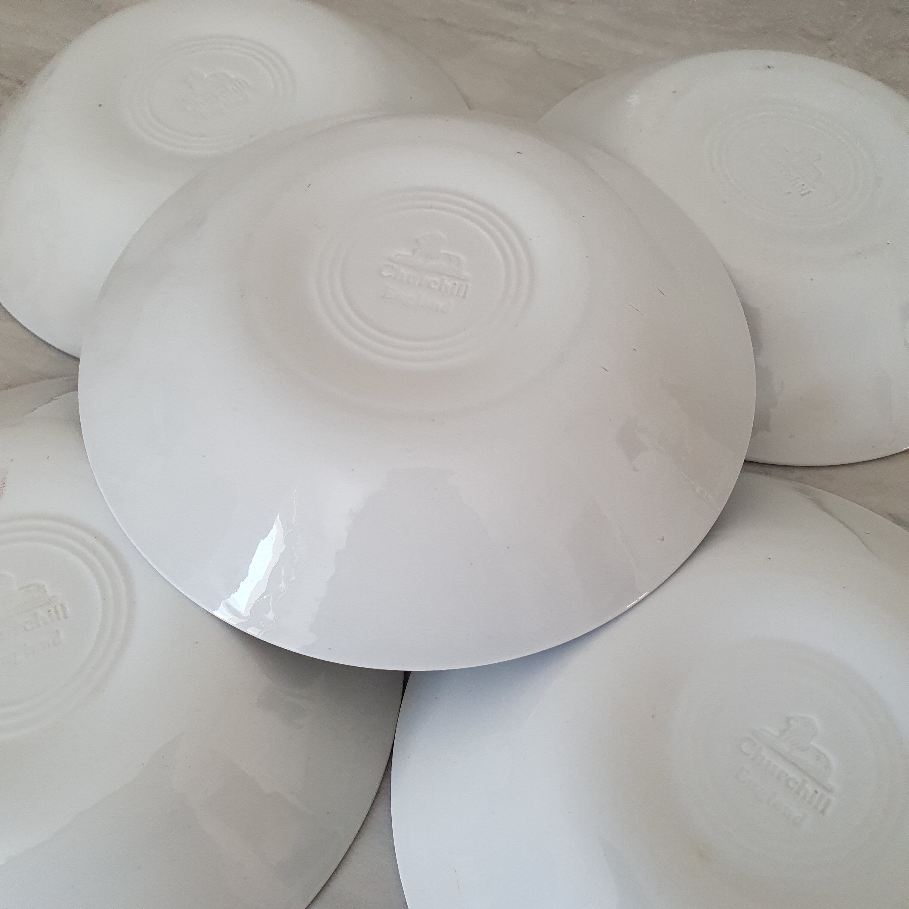 Churchill / Deep plates in English porcelain