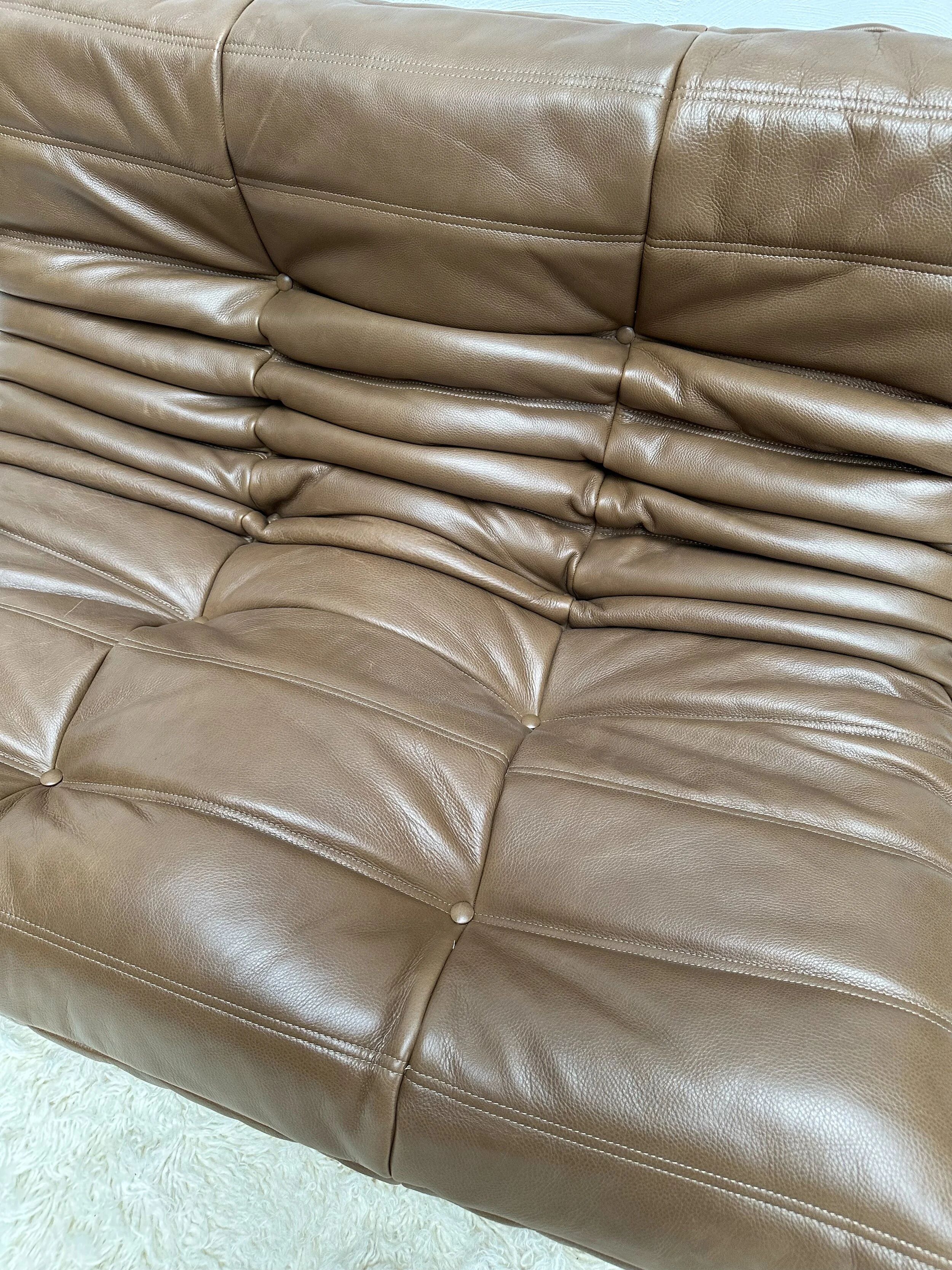 Vintage original leather Togo 2-seater by Michel Ducaroy for Ligne Roset